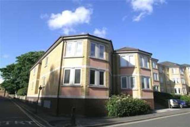  Image of 2 bedroom Flat to rent in Paradise Square Oxford OX1 at Oxford, OX1 1UD