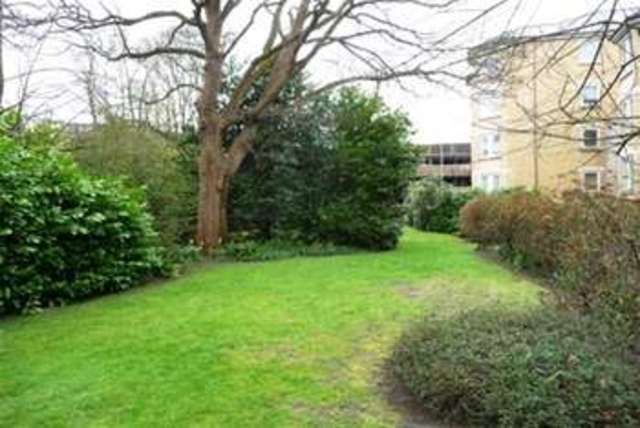  Image of 2 bedroom Flat to rent in Paradise Square Oxford OX1 at Oxford, OX1 1UD
