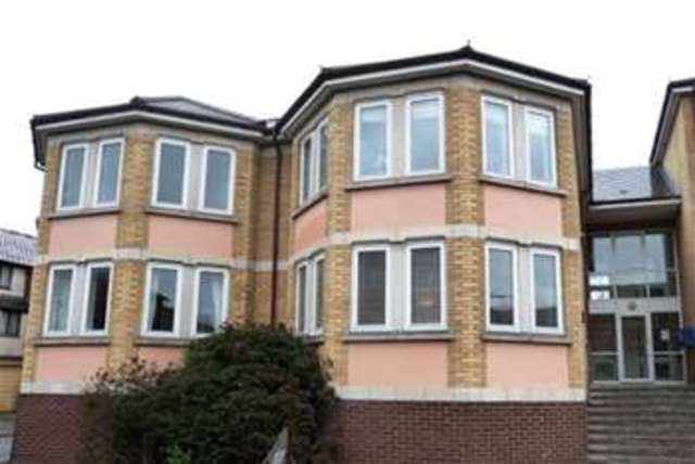  Image of 2 bedroom Flat to rent in Paradise Square Oxford OX1 at Oxford, OX1 1UD