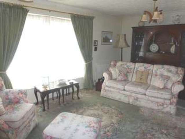 Image of 2 bedroom Ground Flat for sale in Park Avenue Porthcawl CF36 at Porthcawl  Porthcawl, CF36 3ER