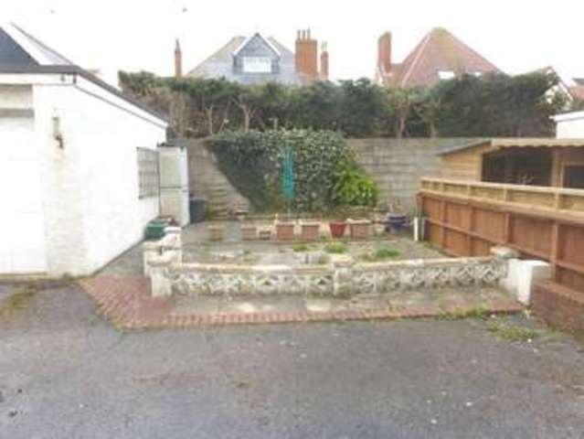  Image of 2 bedroom Ground Flat for sale in Park Avenue Porthcawl CF36 at Porthcawl  Porthcawl, CF36 3ER