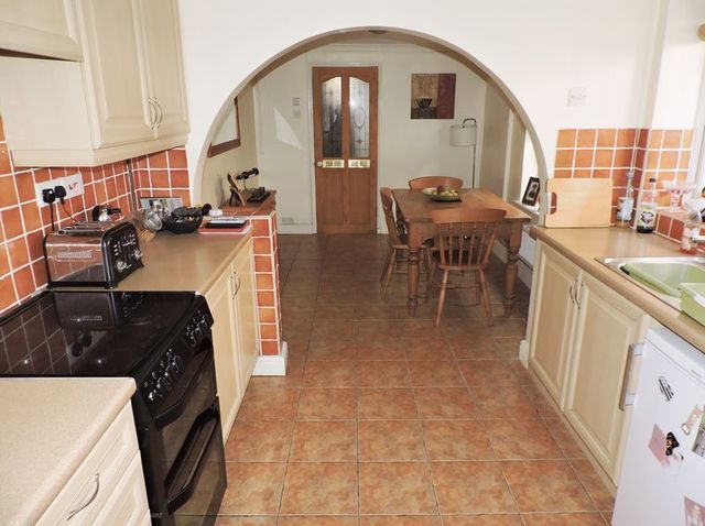 Image of 3 bedroom Terraced house to rent in Park Road Lowestoft NR32 at Park Road  Lowestoft, NR32 1SP