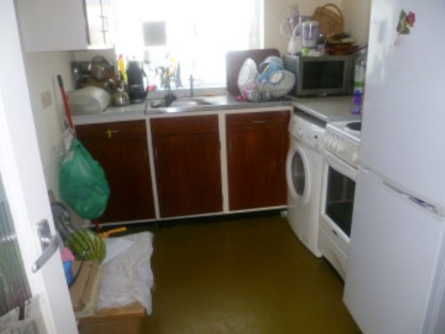  Image of 1 bedroom Flat to rent in Parklands Berrylands Surbiton KT5 at Windale Court, Parklands  Surbiton, KT5 8ED