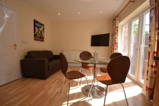  Image of 1 bedroom House Share to rent in Parkside Road Reading RG30 at Parkside Road  Reading, RG30 2DA