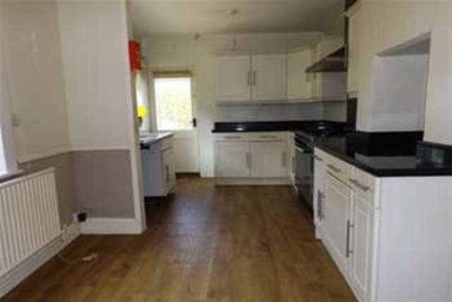  Image of 3 bedroom Detached house to rent in Pavilion Road Broadwater Worthing BN14 at Worthing, BN14 7EF