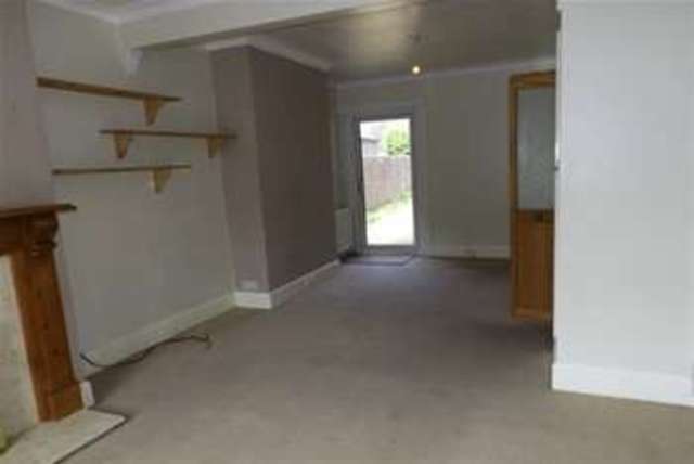  Image of 3 bedroom Detached house to rent in Pavilion Road Broadwater Worthing BN14 at Worthing, BN14 7EF