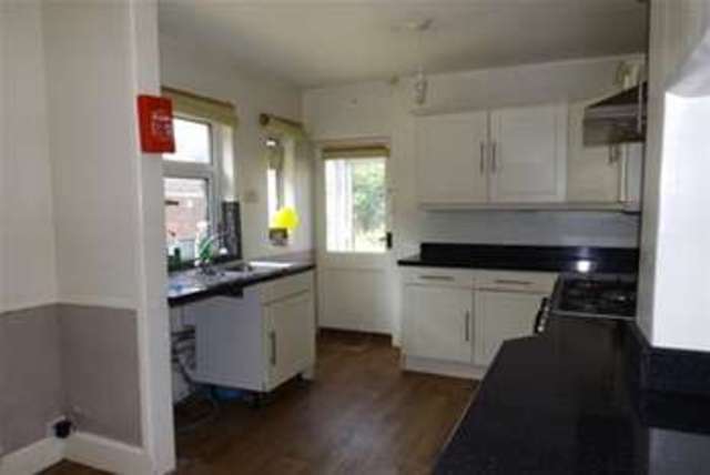  Image of 3 bedroom Detached house to rent in Pavilion Road Broadwater Worthing BN14 at Worthing, BN14 7EF