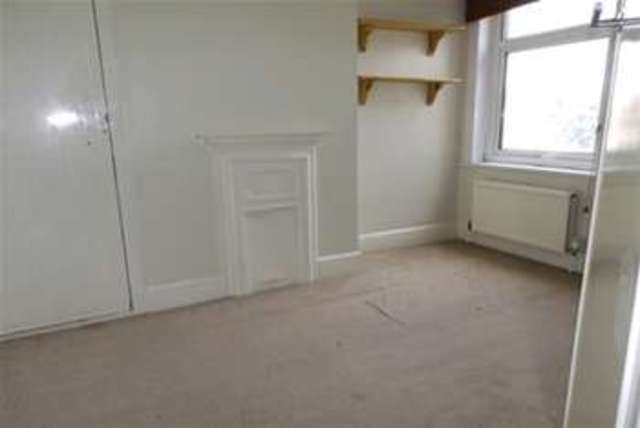  Image of 3 bedroom Detached house to rent in Pavilion Road Broadwater Worthing BN14 at Worthing, BN14 7EF