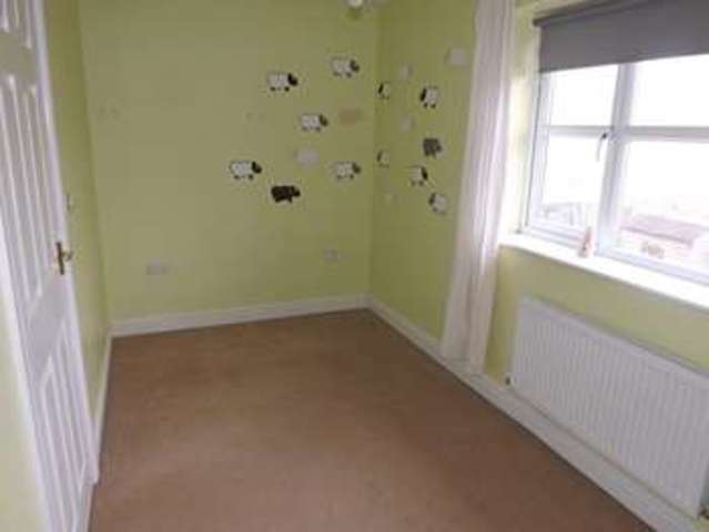  Image of 2 bedroom Terraced house for sale in Peewit Road Evesham WR11 at Peewit Road  Evesham, WR11 2NH