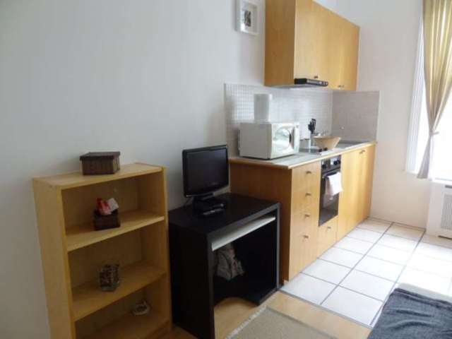  Image of Flat to rent in Penywern Road London SW5 at Penywern Road Earls Court London, SW5 9SX