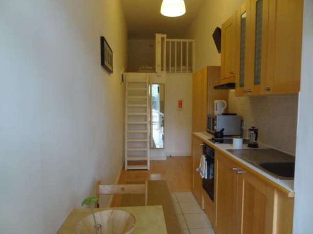  Image of Flat to rent in Penywern Road London SW5 at Penywern Road  London, SW5 9SX