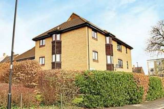  Image of 2 bedroom Flat for sale in Perry Mead Enfield EN2 at Perry Mead  Enfield, EN2 8BZ