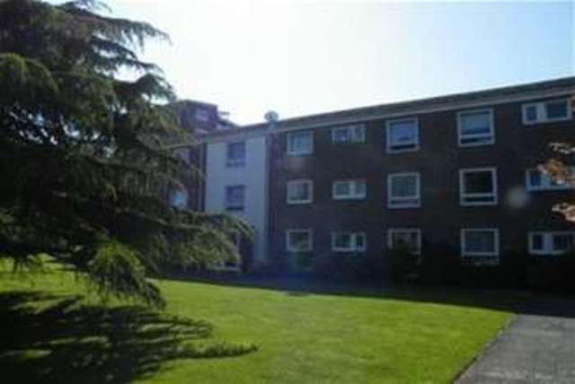  Image of 2 bedroom Flat to rent in Lichfield Court Pevensey Garden Worthing BN11 at Worthing, BN11 5PF