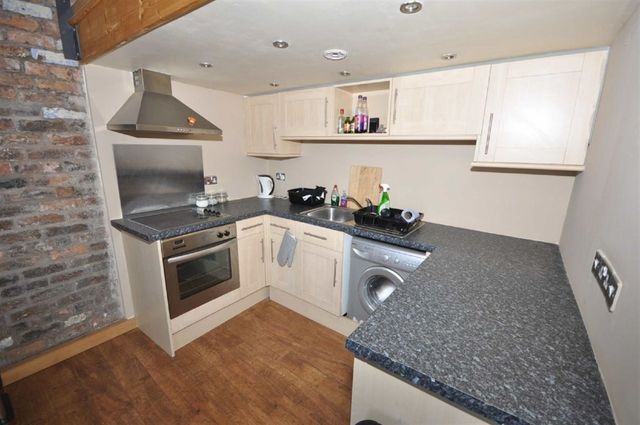  Image of 1 bedroom Flat to rent in Pickford Street Macclesfield SK11 at MACCLESFIELD Cheshire MACCLESFIELD, SK11 6JD