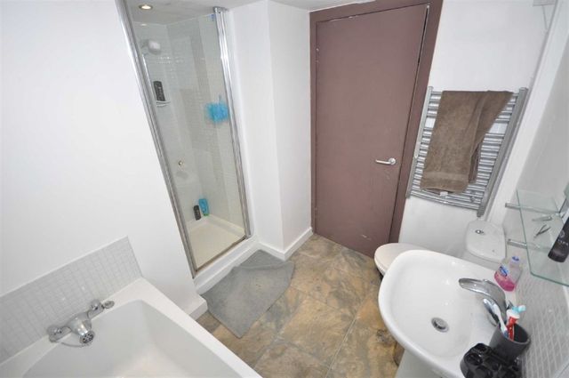  Image of 1 bedroom Flat to rent in Pickford Street Macclesfield SK11 at MACCLESFIELD Cheshire MACCLESFIELD, SK11 6JD