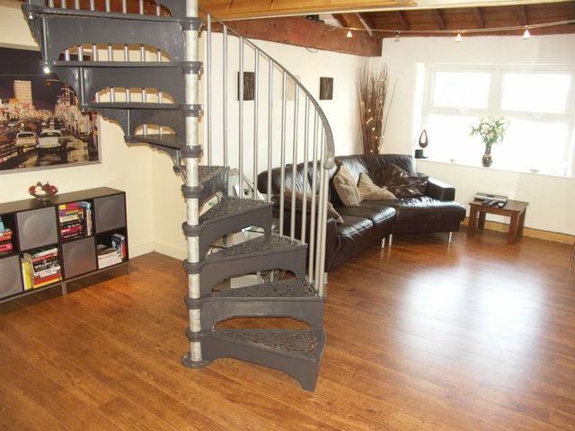  Image of 1 bedroom Flat to rent in Pickford Street Macclesfield SK11 at MACCLESFIELD Cheshire MACCLESFIELD, SK11 6JD