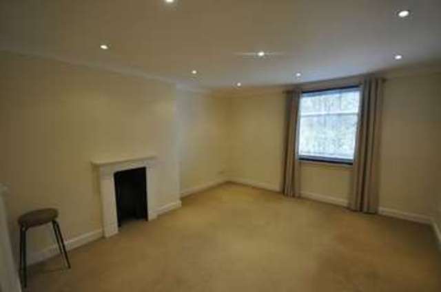  Image of 1 bedroom Flat to rent in Pittville Lawn Cheltenham GL52 at Pittville Lawn  Cheltenham, GL52 2BE