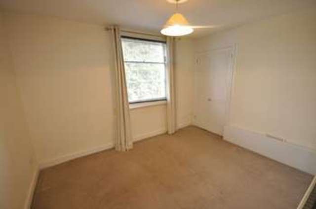  Image of 1 bedroom Flat to rent in Pittville Lawn Cheltenham GL52 at Pittville Lawn  Cheltenham, GL52 2BE