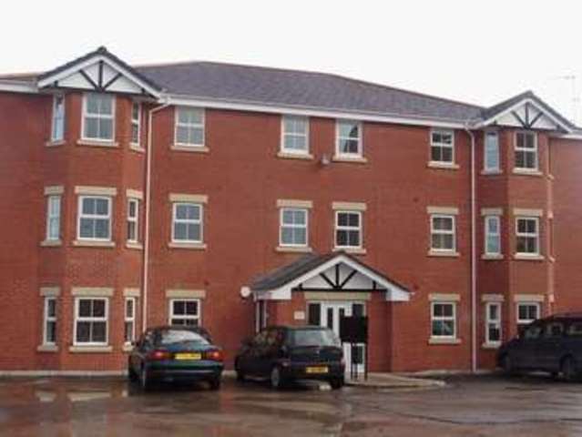  Image of 1 bedroom Flat to rent in Plumpton Mews Widnes WA8 at Plumpton Mews Halton View Widnes, WA8 0WJ