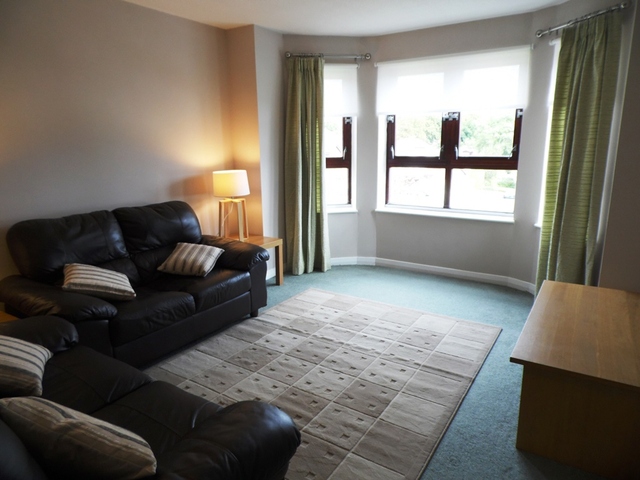  Image of 2 bedroom Flat to rent in Polsons Crescent Paisley PA2 at Paisley Renfrewshire Renfrewshire, PA2 6AX