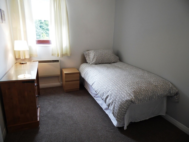 Image of 2 bedroom Flat to rent in Polsons Crescent Paisley PA2 at Paisley Renfrewshire Renfrewshire, PA2 6AX