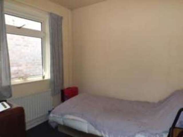  Image of 2 bedroom Bungalow for sale in Pembroke Road Parkstone Poole BH12 at Poole Dorset Wallisdown, BH12 2HS