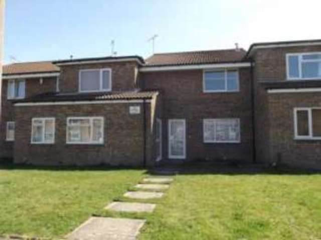  Image of 1 bedroom Flat for sale in Aspen Gardens Poole BH12 at Poole Dorset Wallisdown, BH12 4DG
