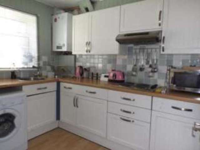  Image of 1 bedroom Flat for sale in Aspen Gardens Poole BH12 at Poole Dorset Wallisdown, BH12 4DG