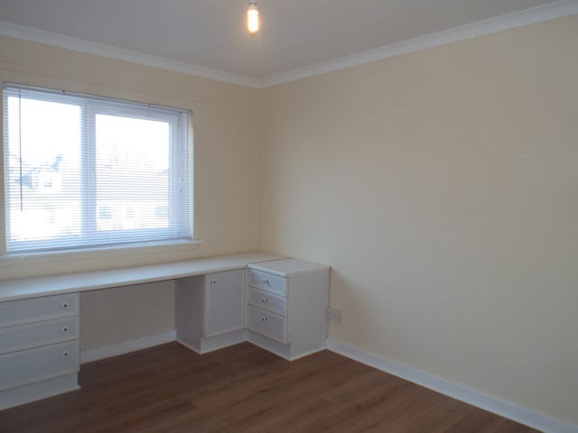  Image of 2 bedroom Flat to rent in Portland Place Hamilton ML3 at Hamilton South Lanarkshire South Lanarkshire, ML3 7LA