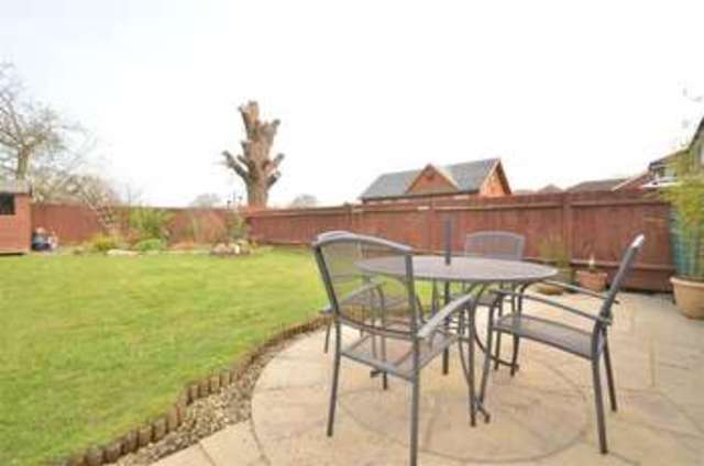  Image of 3 bedroom Semi-Detached house for sale in Poynes Road Horley RH6 at Horley Surrey Horley, RH6 8LT