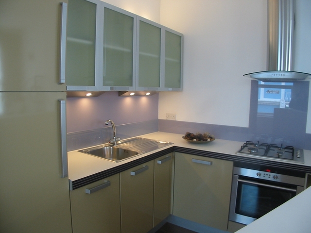  Image of 2 bedroom Flat to rent in Primrose Gardens London NW3 at Belsize Park London Camden, NW3 4TJ