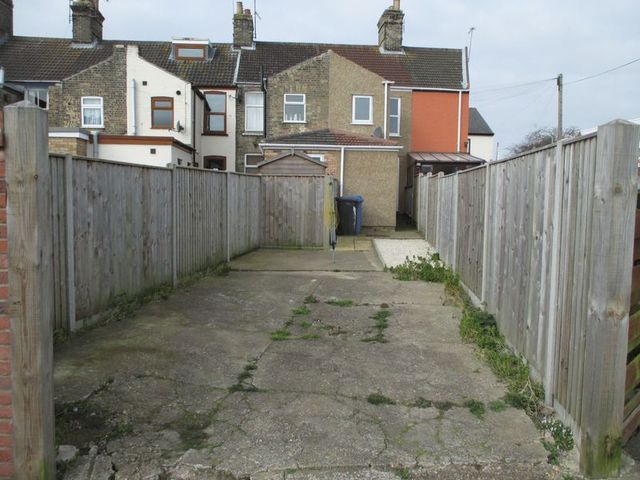  Image of 3 bedroom Property for sale in Princes Road Lowestoft NR32 at Princes Road  Lowestoft, NR32 2NJ