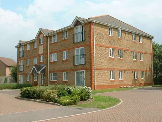  Image of 2 bedroom Apartment to rent in Delfont Close Maidenbower Crawley RH10 at Pullman Court, Delfont Close Maidenbower Crawley, RH10 7QX
