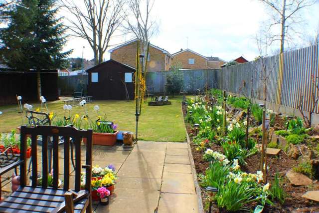  Image of 3 bedroom Detached house for sale in Queensway Banbury OX16 at Queensway  Banbury, OX16 9NF