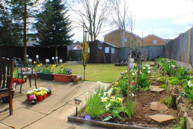 Image of 3 bedroom Detached house for sale in Queensway Banbury OX16 at Queensway  Banbury, OX16 9NF