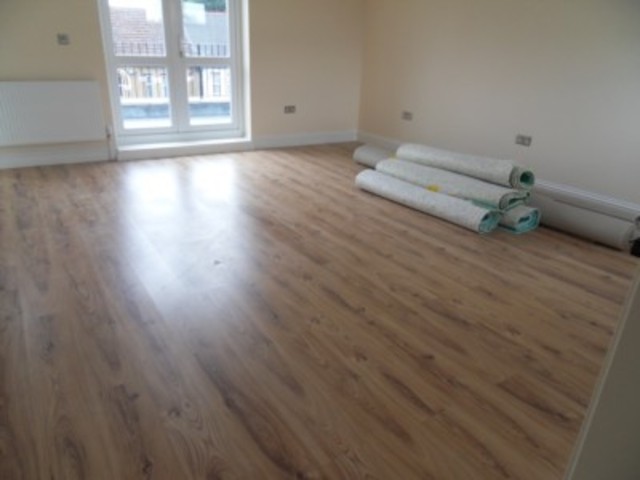  Image of 3 bedroom Flat to rent in Rabbits Road London E12 at Rabbits Rd Manor Park London, E12 5HZ