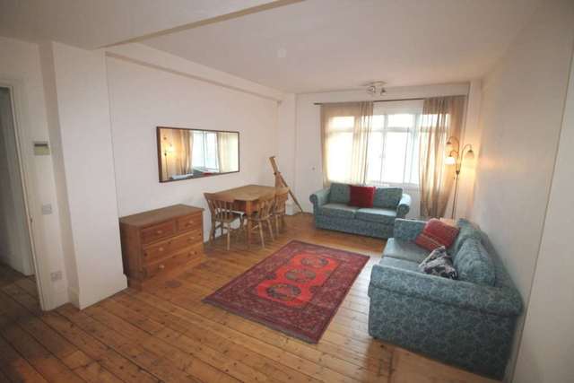  Image of 2 bedroom Apartment to rent in Redcliffe Close Old Brompton Road London SW5 at Redcliffe Close Earls Court London, SW5 9HX
