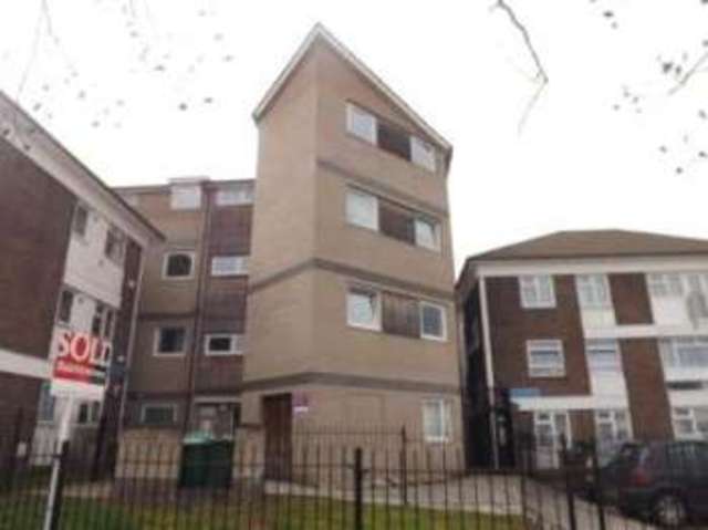  Image of 2 bedroom Flat for sale in Redgrave Road Vange Basildon SS16 at Redgrave Road Basildon Vange, SS16 4FH