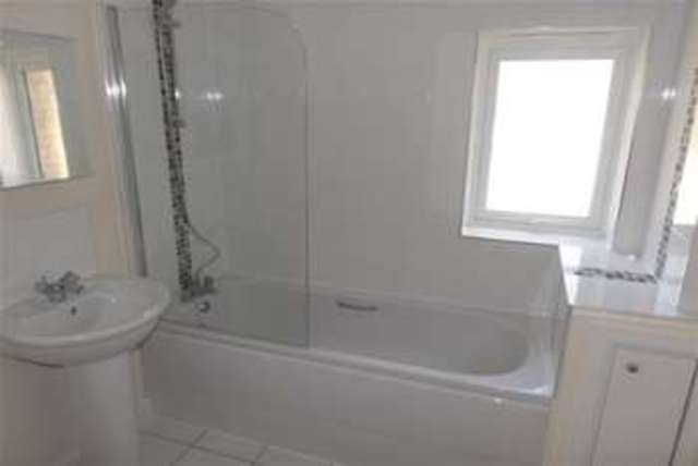  Image of 3 bedroom Detached house to rent in Regent Street Beeston Nottingham NG9 at Nottingham, NG9 2EA