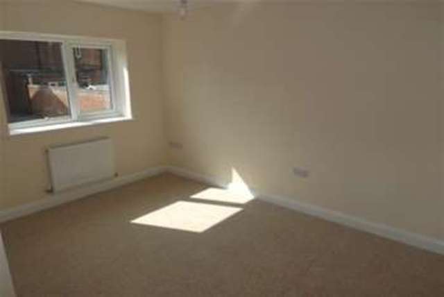  Image of 3 bedroom Detached house to rent in Regent Street Beeston Nottingham NG9 at Nottingham, NG9 2EA