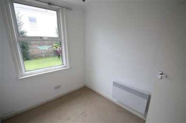  Image of 1 bedroom Flat for sale in Richmond Road Worthing BN11 at West Worthing, BN11 4AQ