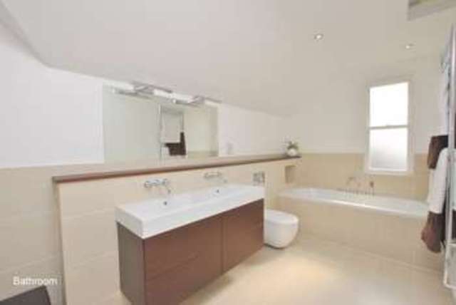  Image of 4 bedroom Detached house for sale in Ridgeway Road Redhill RH1 at Redhill Surrey, RH1 6PQ
