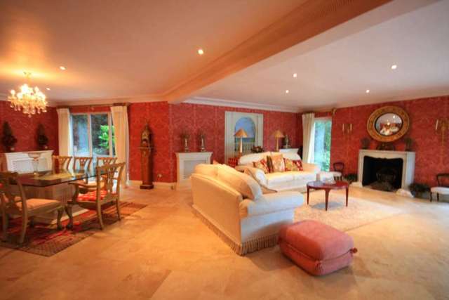  Image of 6 bedroom Detached house for sale in Ringley Park Whitefield Manchester M45 at Ringley Park Road Whitefield Manchester, M45 7NT