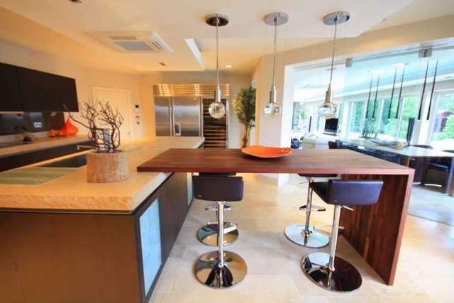  Image of 6 bedroom Detached house for sale in Ringley Park Whitefield Manchester M45 at Ringley Park Road Whitefield Manchester, M45 7NT