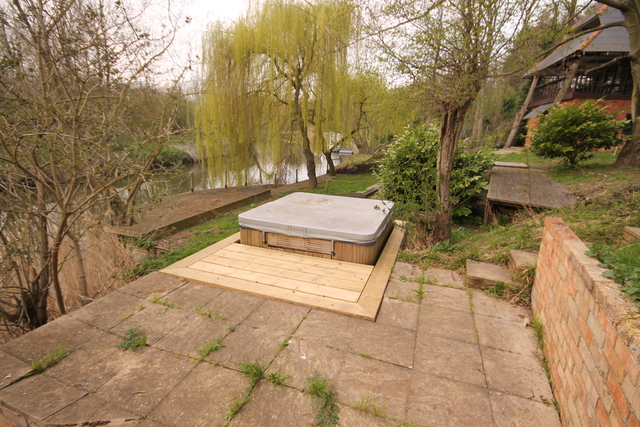  Image of 2 bedroom Property for sale in Water Lane Renhold Bedford MK41 at Beds  Renhold, MK41 0JH
