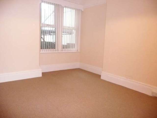  Image of 2 bedroom Flat to rent in Riversleigh Avenue Lytham St. Annes FY8 at Riversleigh Avenue Lytham Lytham St Annes, FY8 5QZ