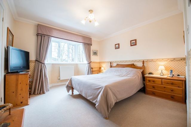  Image of 4 bedroom Detached house for sale in Rivets Close Aylesbury HP21 at Rivets Close  Aylesbury, HP21 8JP