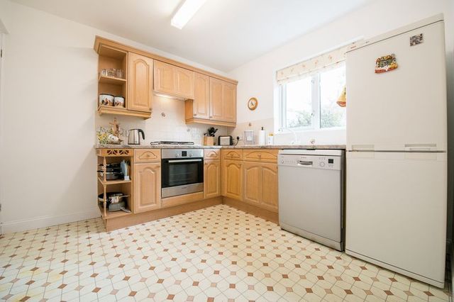  Image of 4 bedroom Detached house for sale in Rivets Close Aylesbury HP21 at Rivets Close  Aylesbury, HP21 8JP