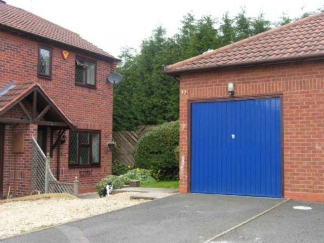  Image of 2 bedroom Semi-Detached house to rent in Robin Court Kidderminster DY10 at Robin Court  Kidderminster, DY10 4UJ