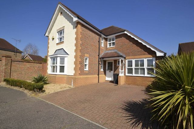  Image of 4 bedroom Detached house for sale in Roding Gardens Loughton IG10 at Roding Gardens  Loughton, IG10 3NH